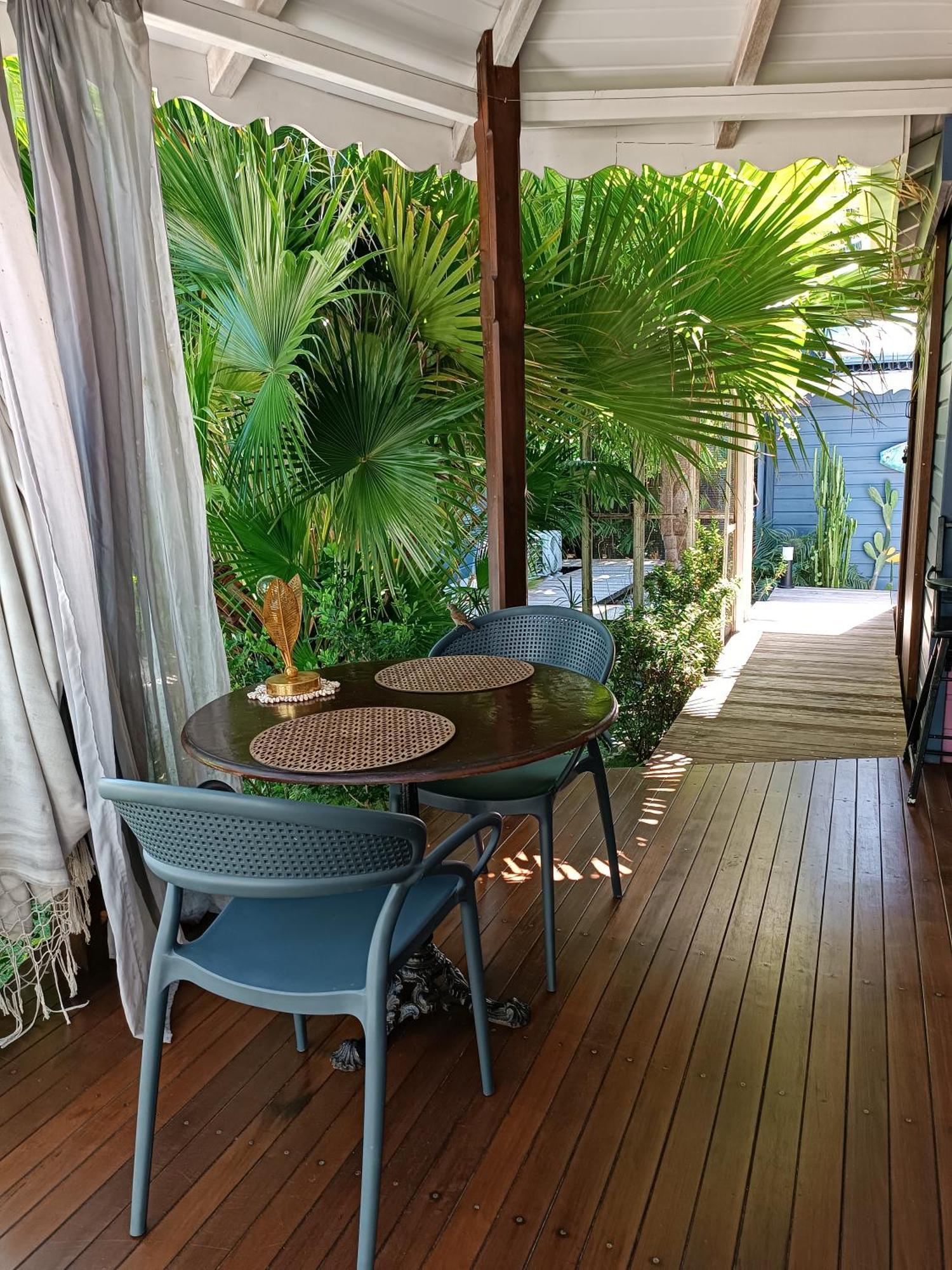 Tiki Paradise Lodge Fwi Сент-Анн Екстер'єр фото