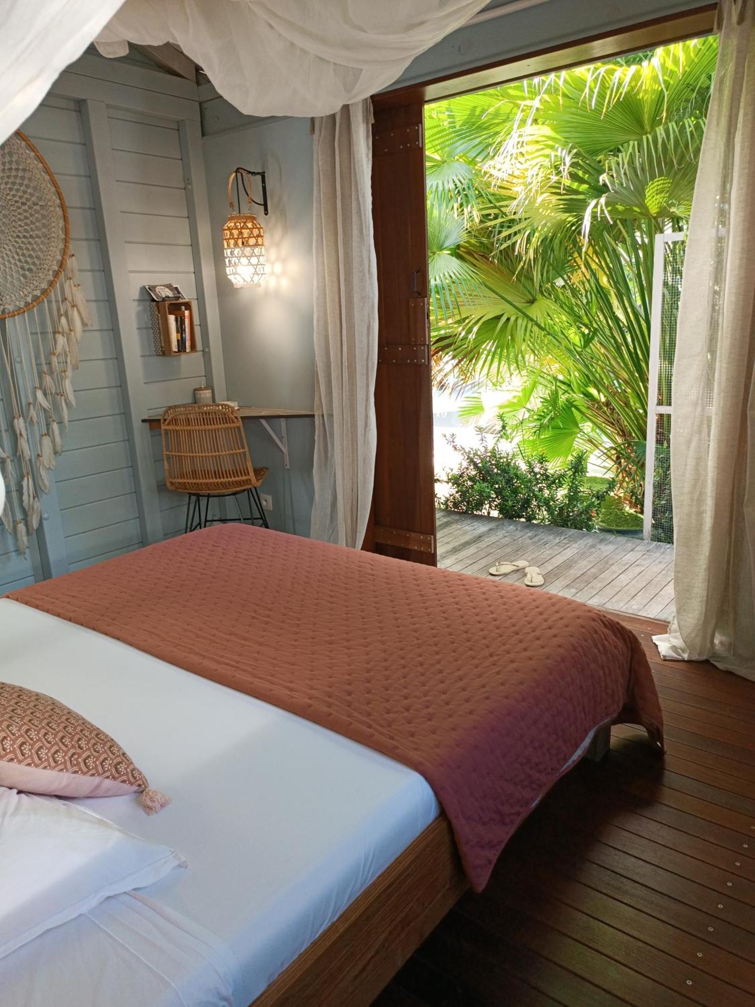 Tiki Paradise Lodge Fwi Сент-Анн Екстер'єр фото