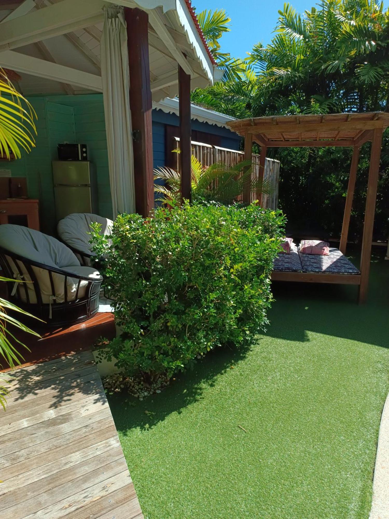 Tiki Paradise Lodge Fwi Сент-Анн Екстер'єр фото